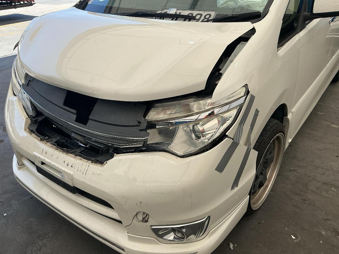 Photo '6' of Nissan Serena Photo '6' of Nissan Serena