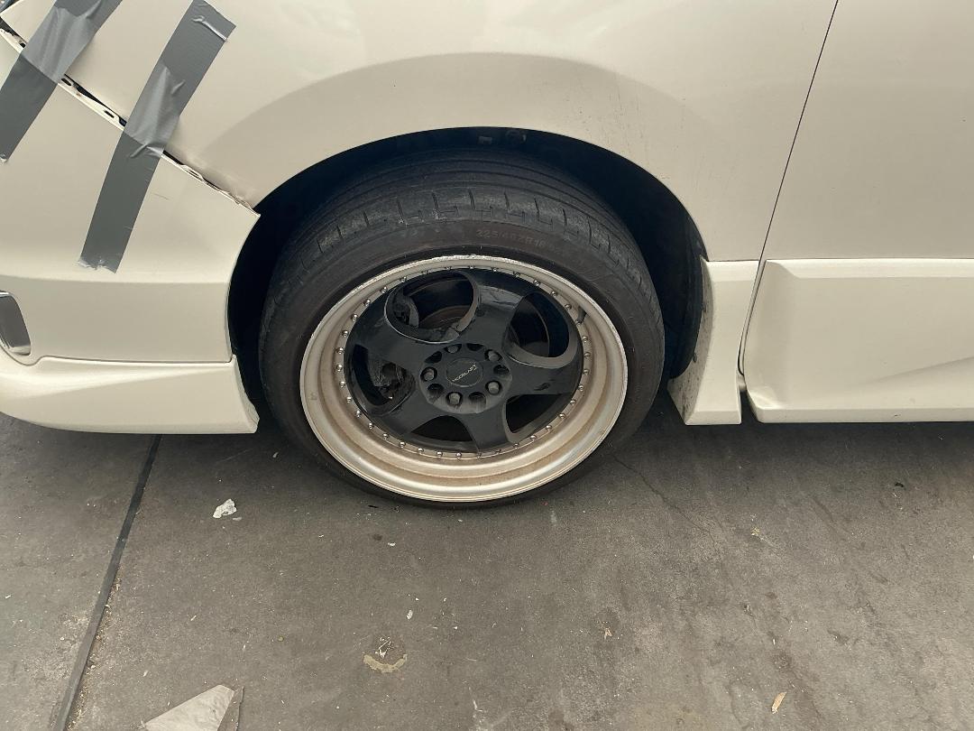 Photo '8' of Nissan Serena Photo '8' of Nissan Serena