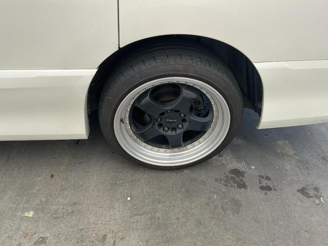 Photo '10' of Nissan Serena Photo '10' of Nissan Serena