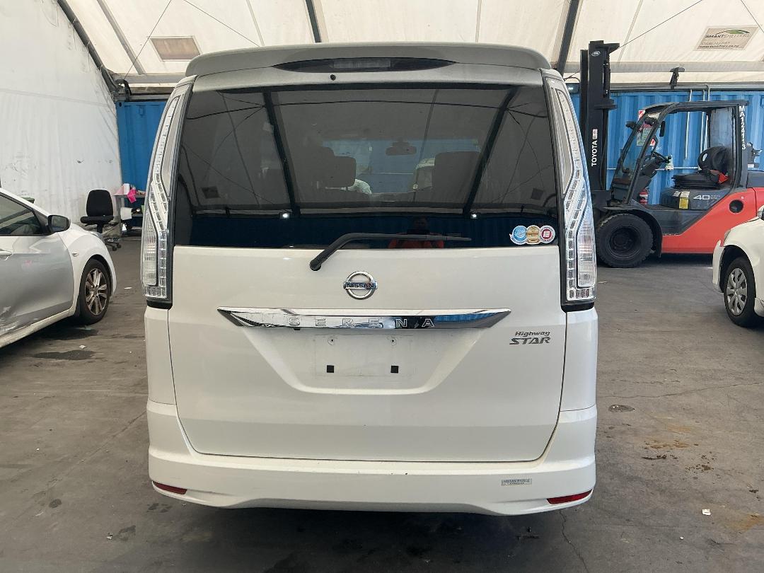 Photo '13' of Nissan Serena Photo '13' of Nissan Serena