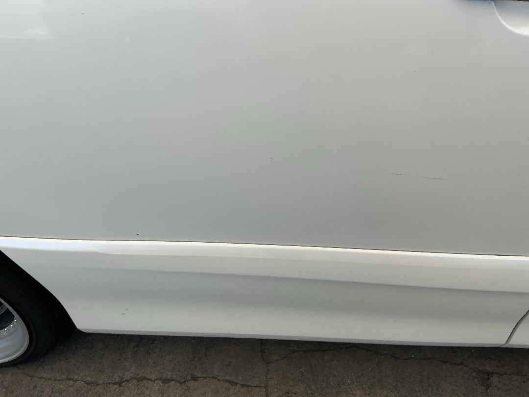 Photo '17' of Nissan Serena Photo '17' of Nissan Serena