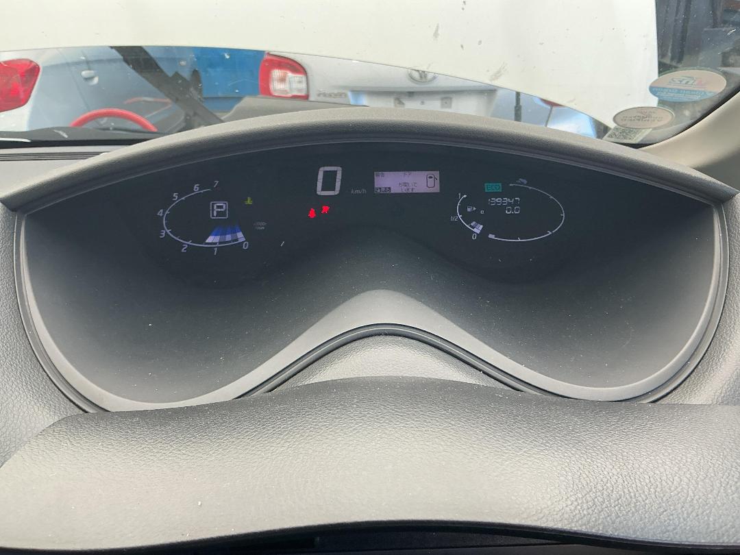 Photo '23' of Nissan Serena Photo '23' of Nissan Serena