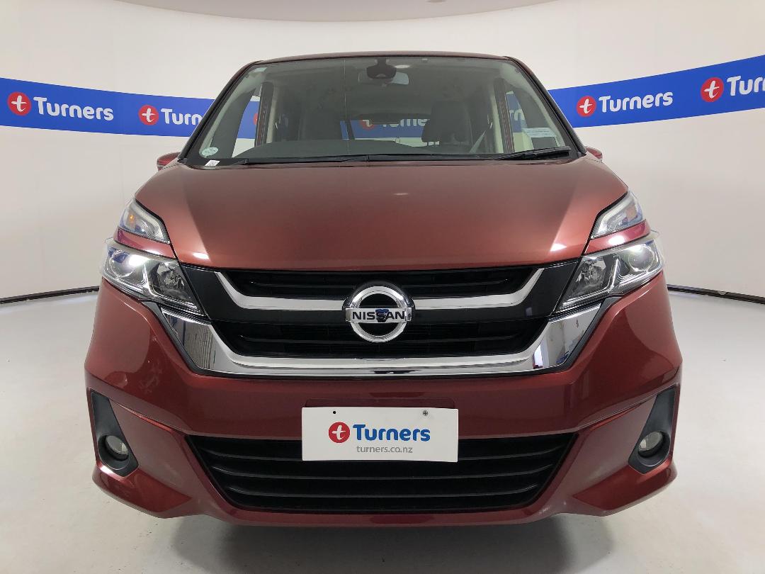 Photo '2' of Nissan Serena