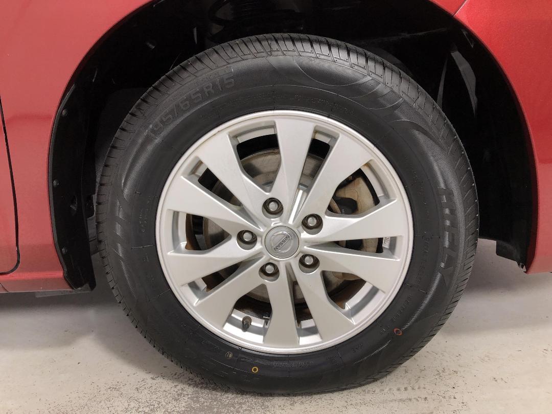 Photo '9' of Nissan Serena