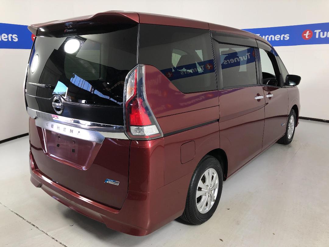 Photo '7' of Nissan Serena