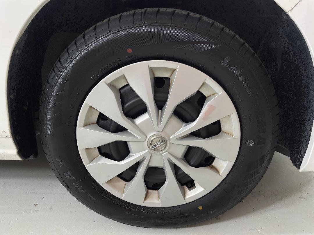 Photo '9' of Nissan Serena