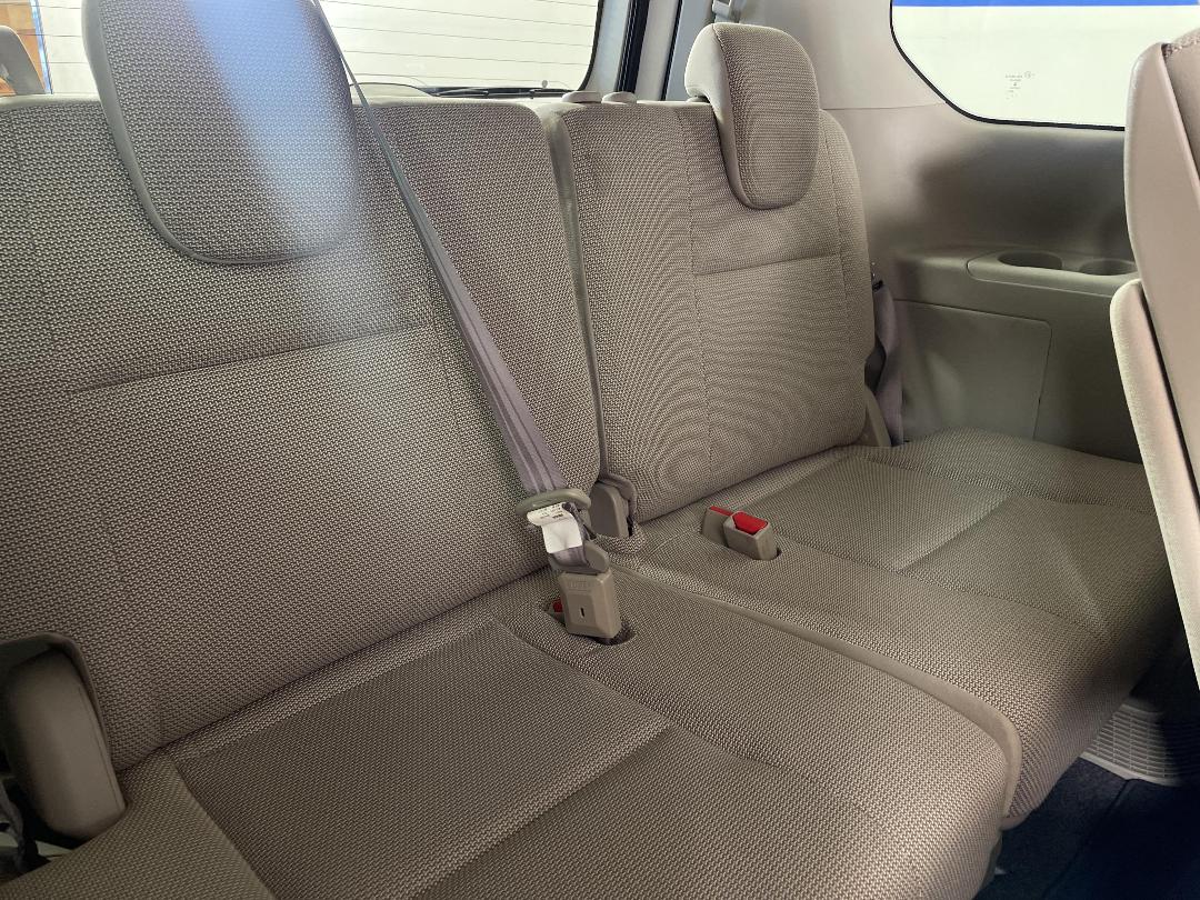 Photo '23' of Nissan Serena