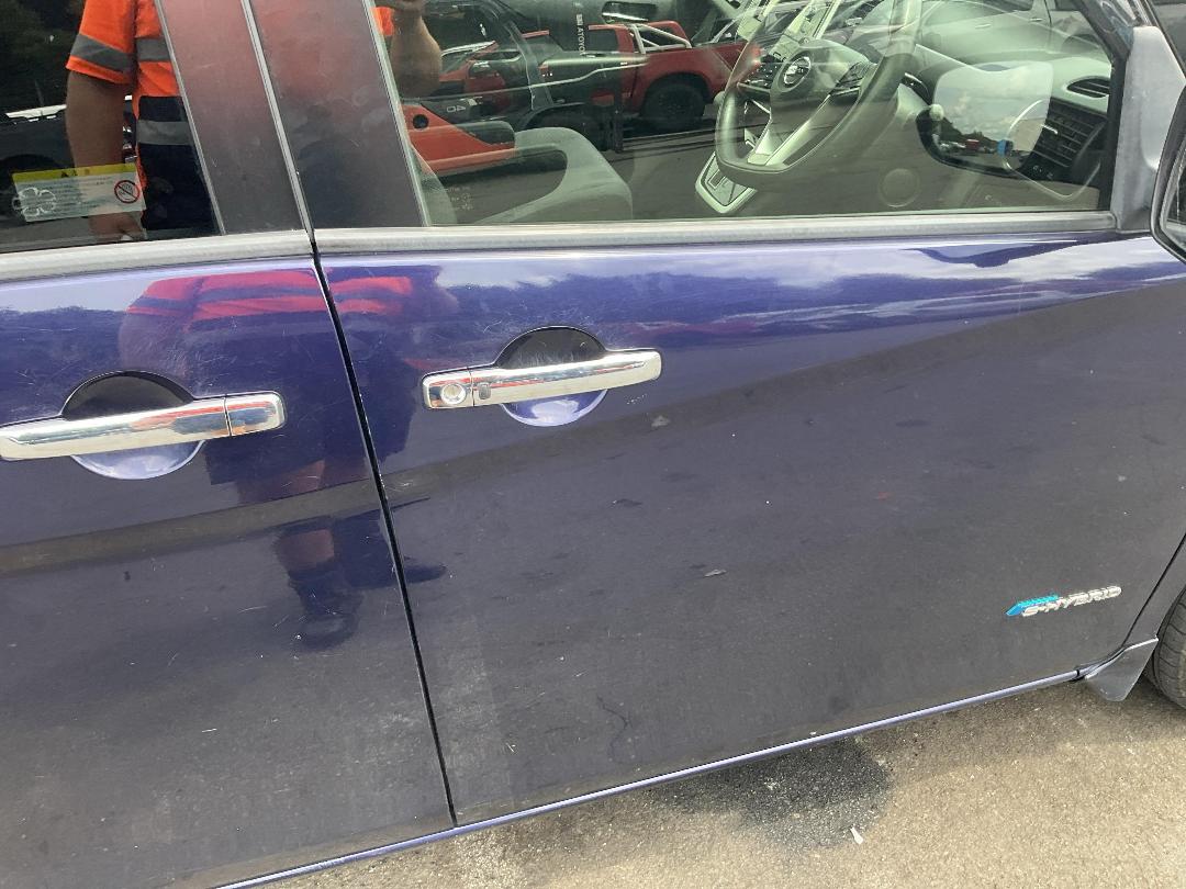 Photo '17' of Nissan Serena