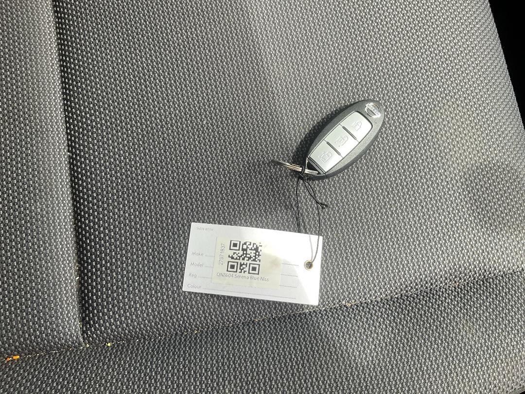 Photo '21' of Nissan Serena