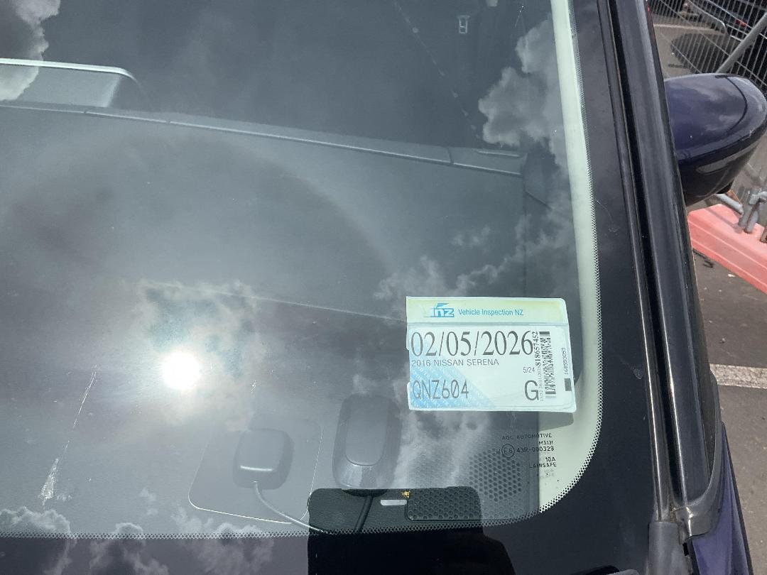 Photo '27' of Nissan Serena