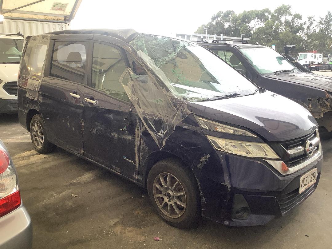 Photo '3' of Nissan Serena