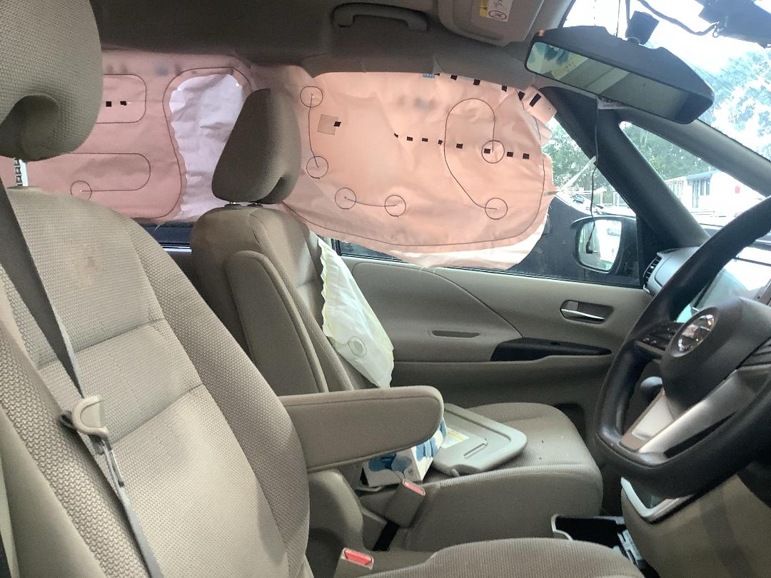 Photo '24' of Nissan Serena