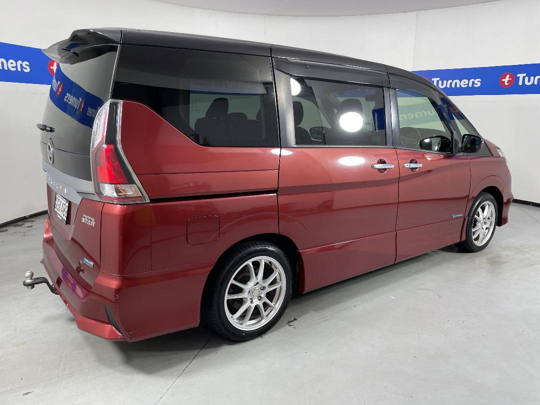 Photo '7' of Nissan Serena