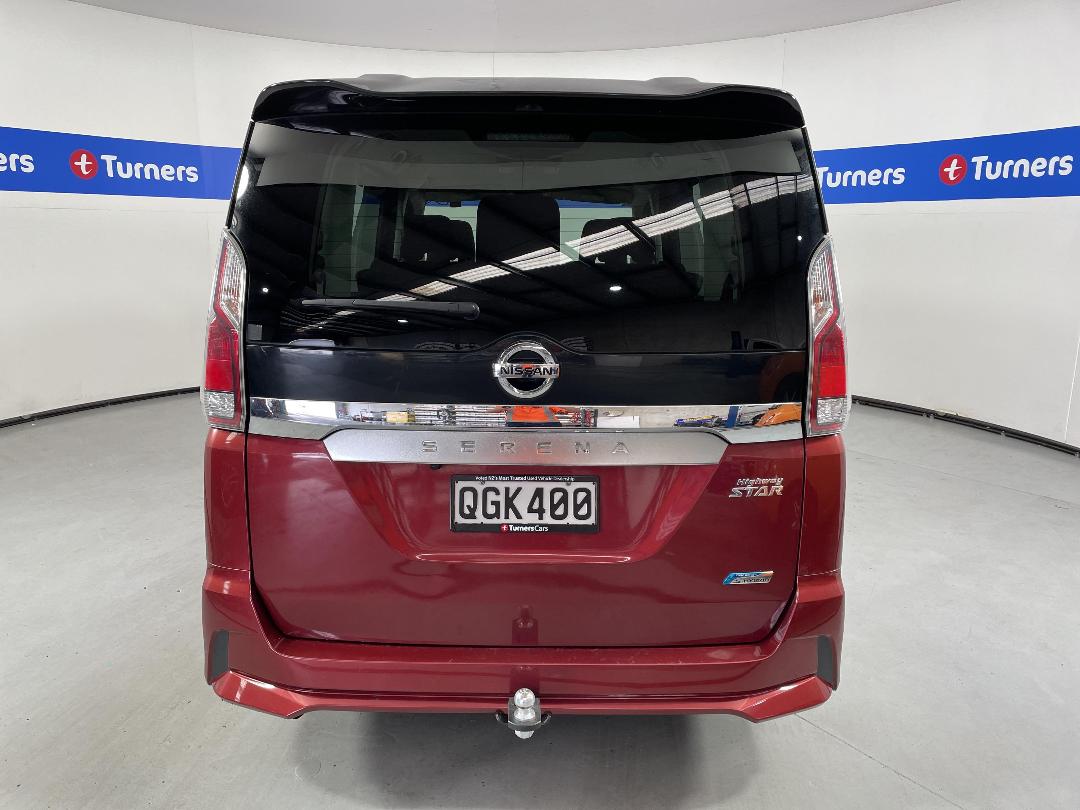 Photo '6' of Nissan Serena