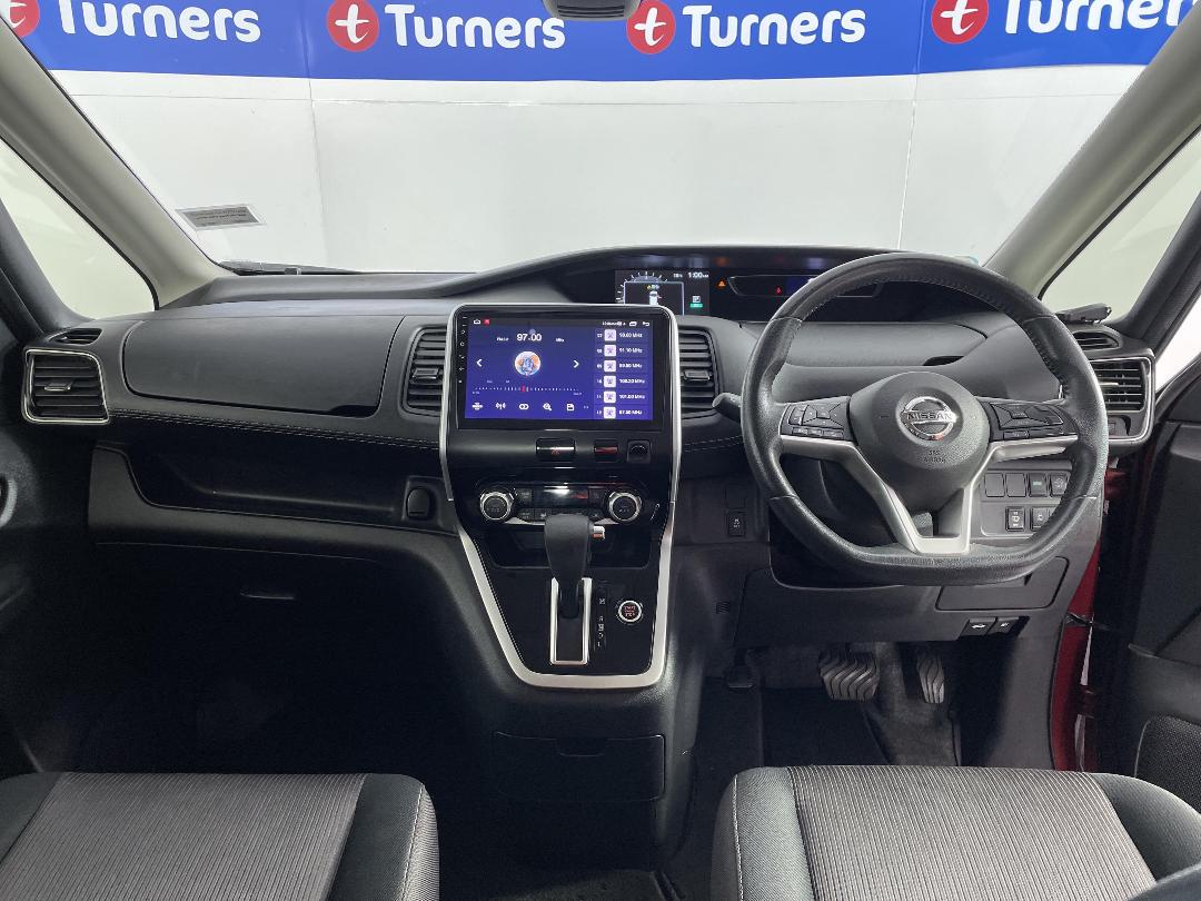 Photo '17' of Nissan Serena