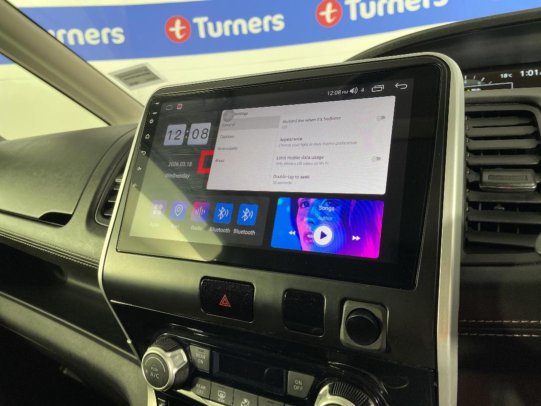 Photo '29' of Nissan Serena