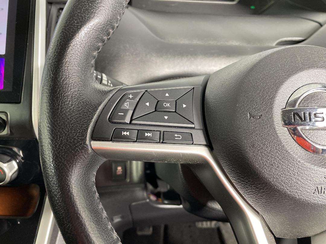 Photo '30' of Nissan Serena