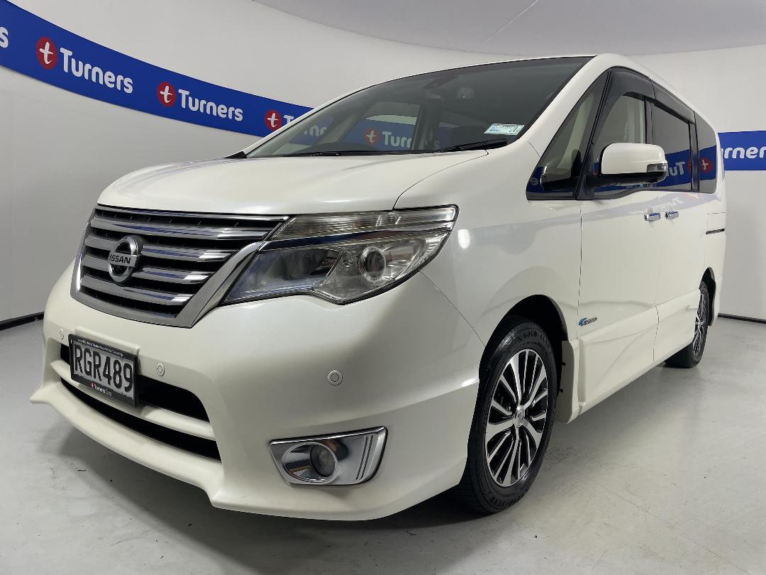 Photo '4' of Nissan Serena