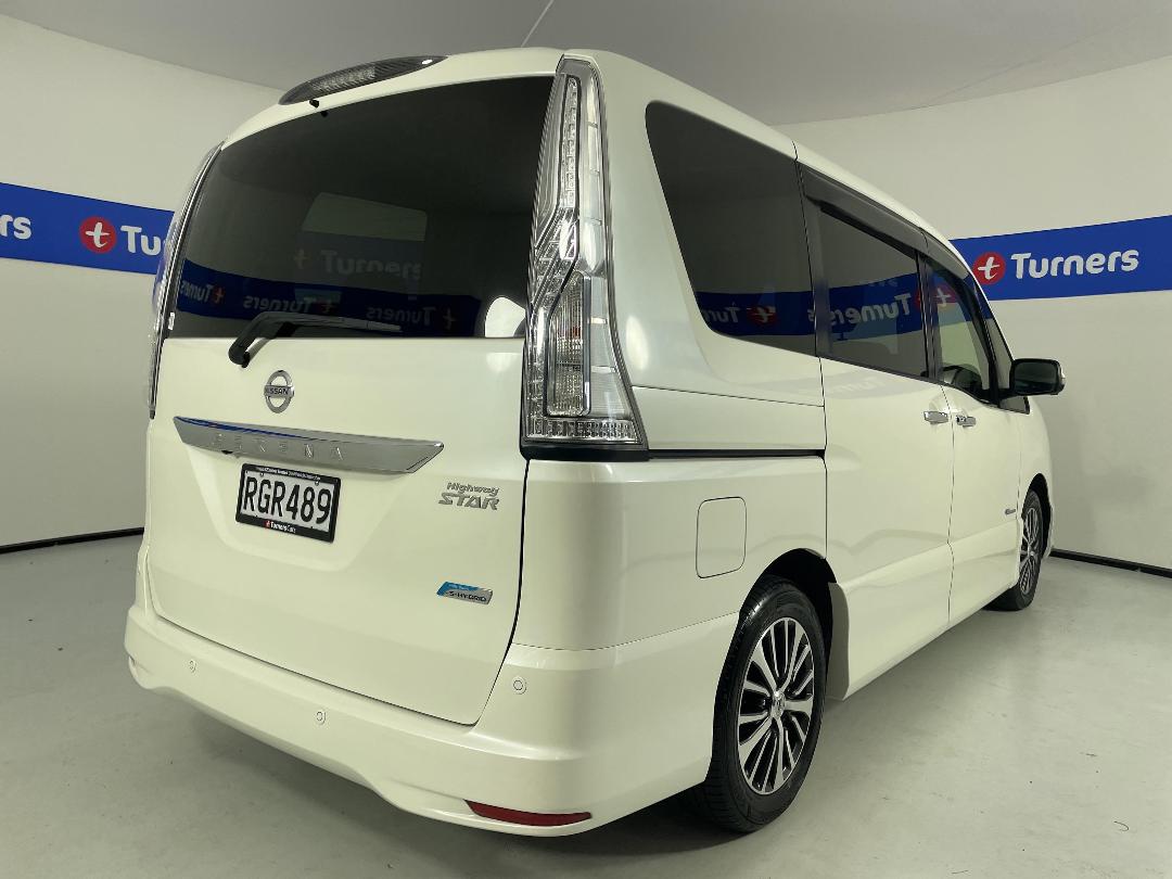 Photo '7' of Nissan Serena