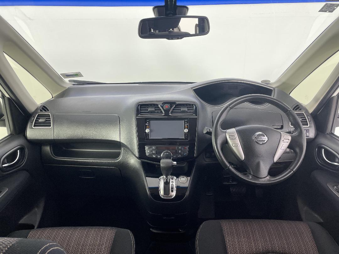 Photo '17' of Nissan Serena