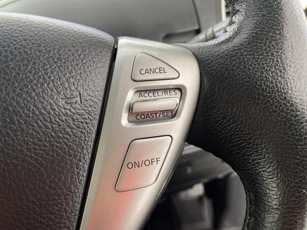 Photo '23' of Nissan Serena