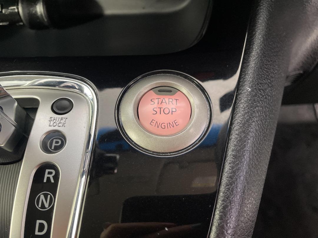 Photo '25' of Nissan Serena