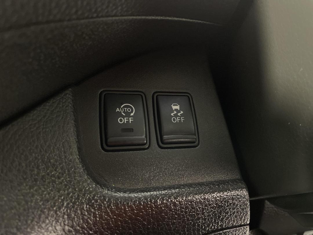 Photo '26' of Nissan Serena