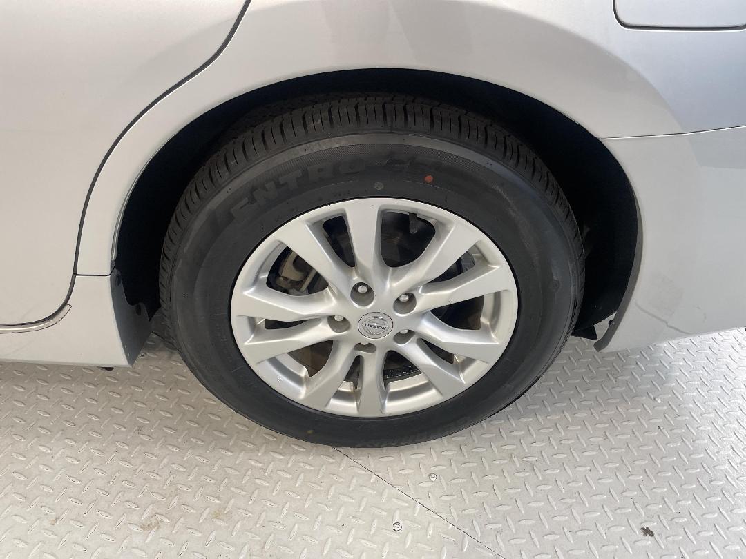 Photo '11' of Nissan Teana