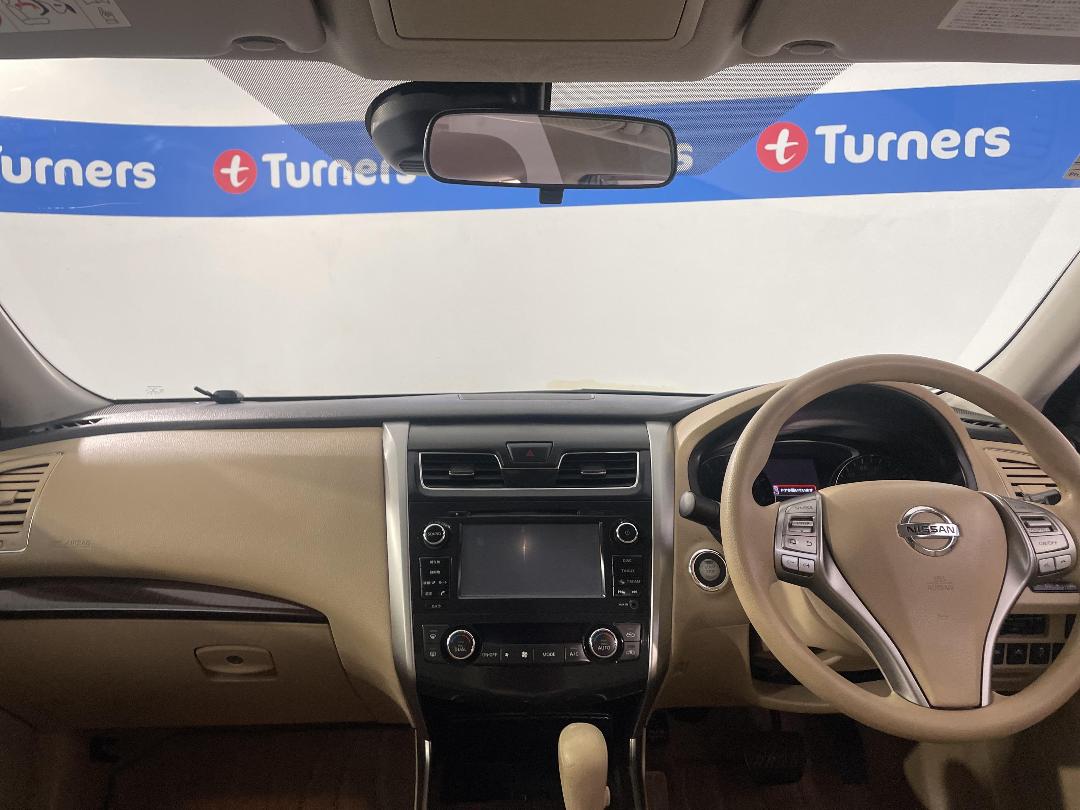 Photo '17' of Nissan Teana