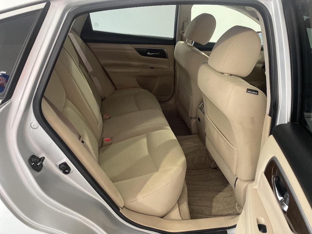 Photo '20' of Nissan Teana