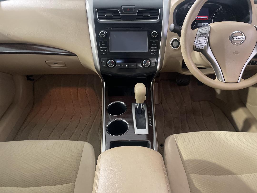 Photo '18' of Nissan Teana