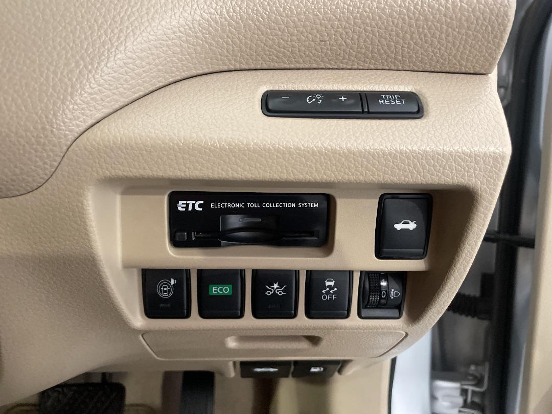 Photo '25' of Nissan Teana