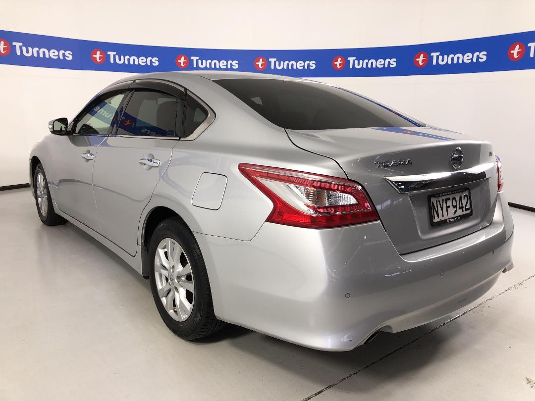 Photo '5' of Nissan Teana Photo '5' of Nissan Teana