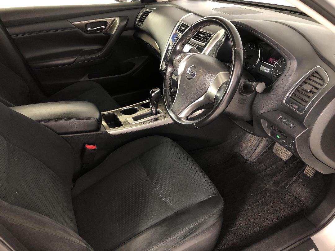 Photo '16' of Nissan Teana Photo '16' of Nissan Teana