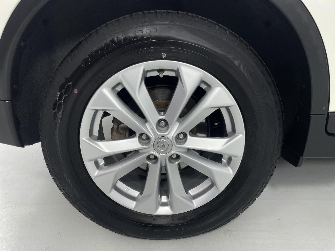 Photo '12' of Nissan X-Trail