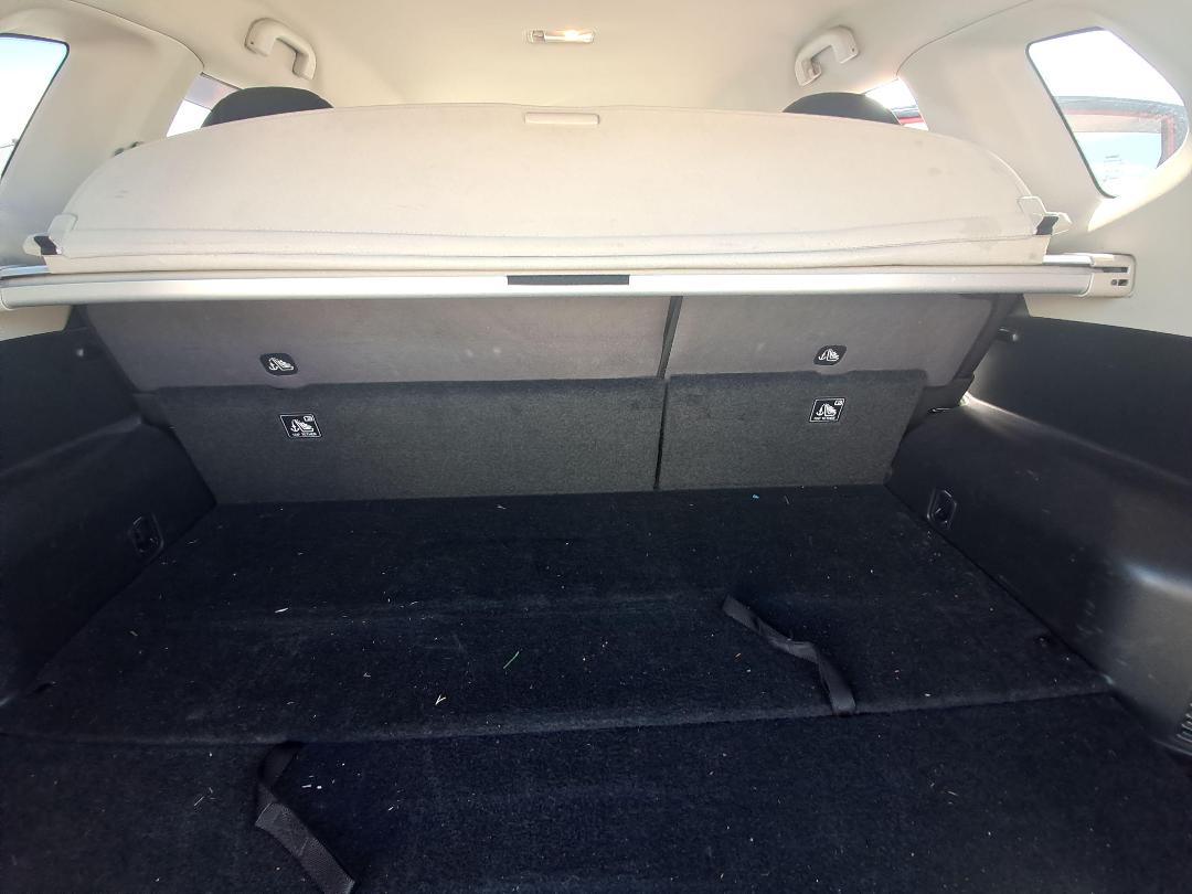 Photo '8' of Nissan X-Trail