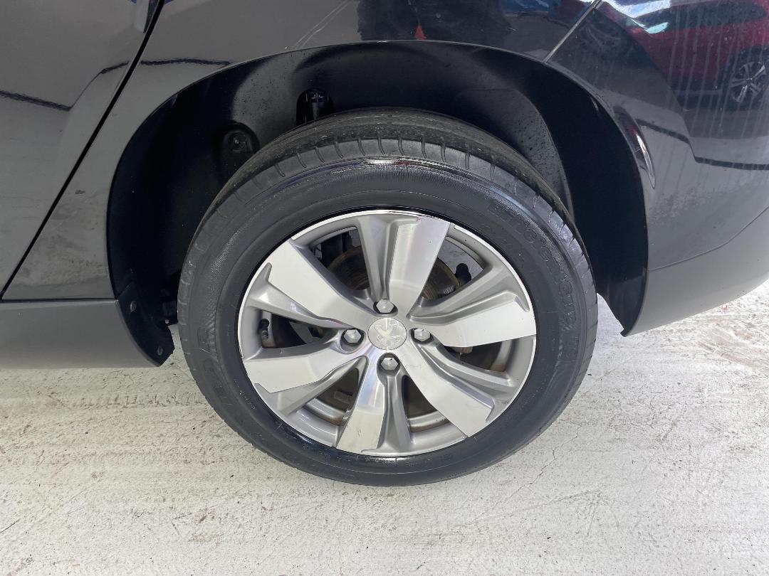 Photo '11' of Peugeot 2008 Photo '11' of Peugeot 2008