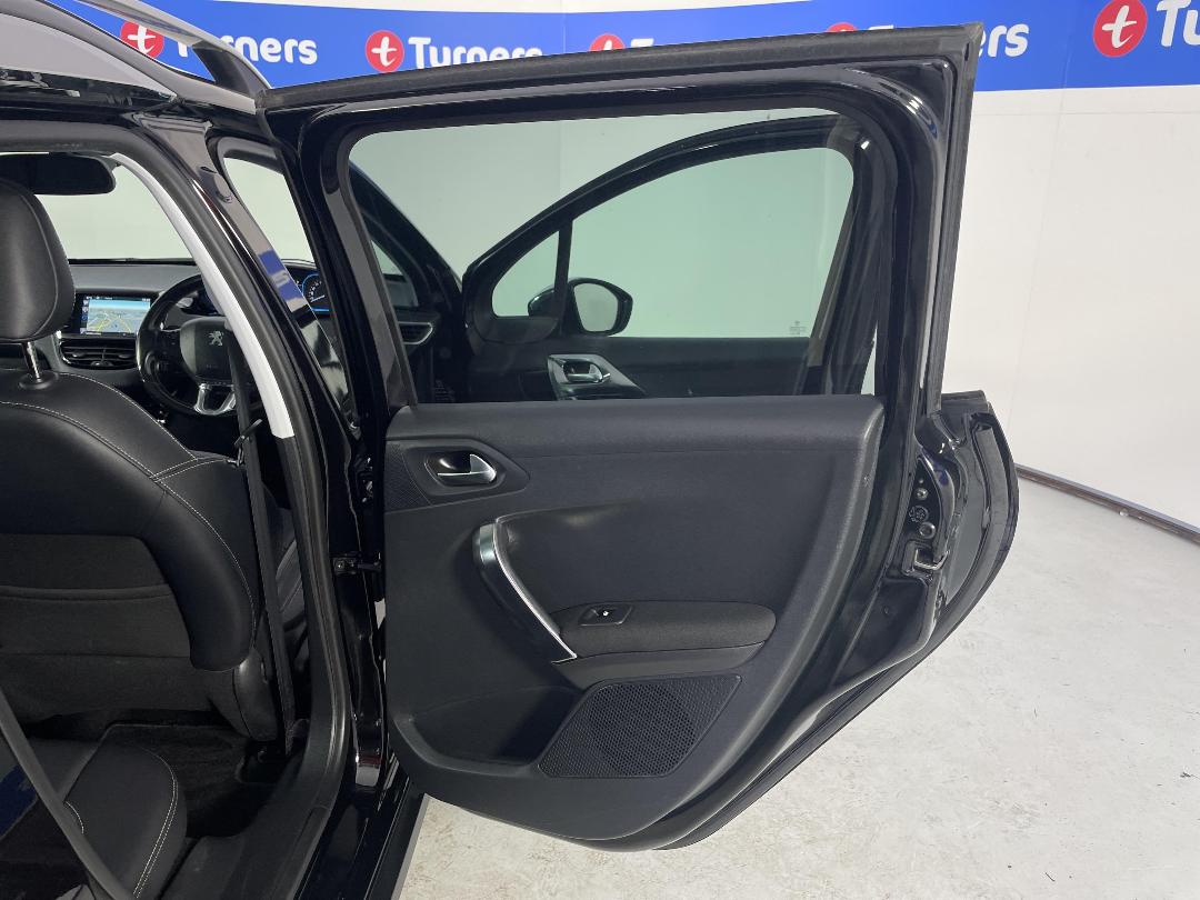 Photo '19' of Peugeot 2008 Photo '19' of Peugeot 2008