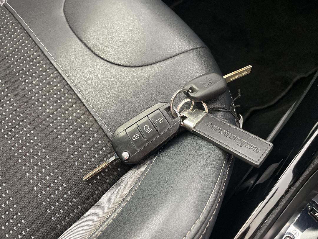 Photo '22' of Peugeot 2008 Photo '22' of Peugeot 2008