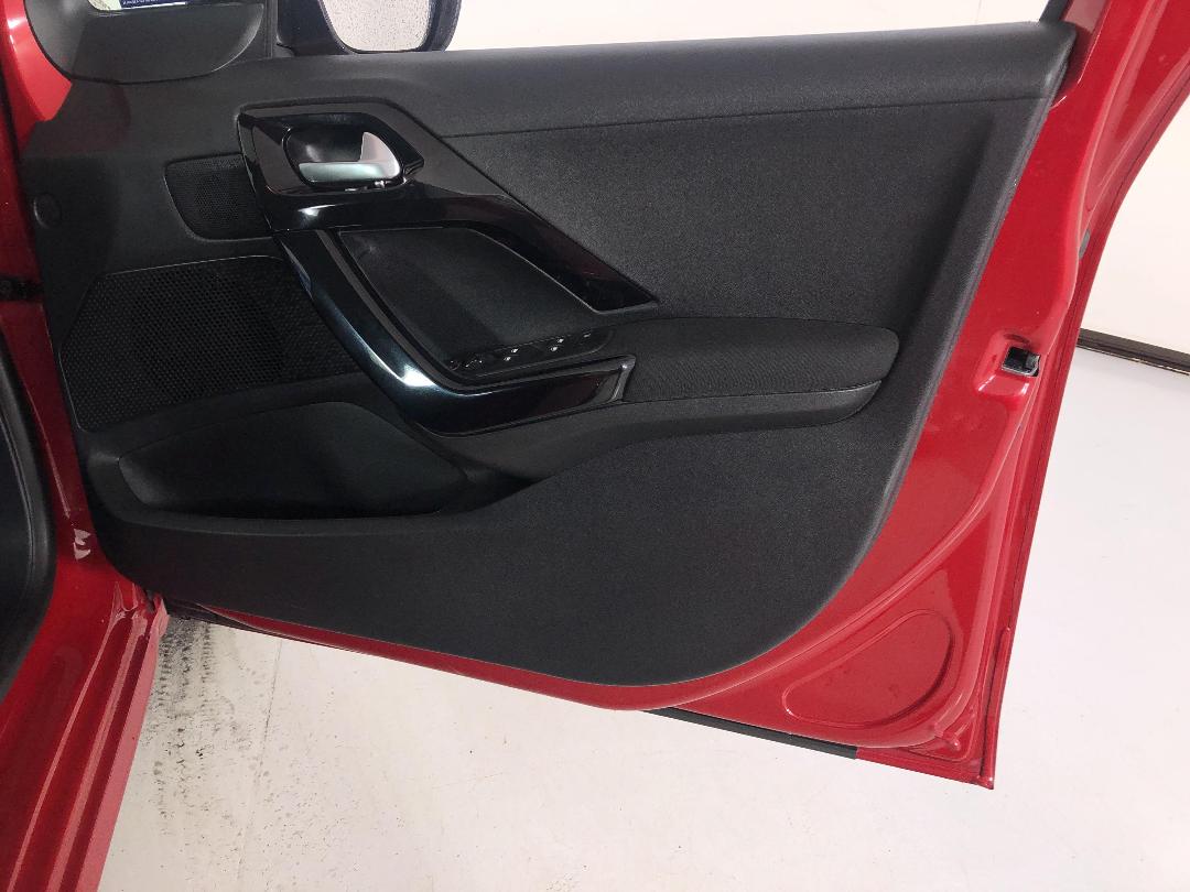 Photo '15' of Peugeot 208