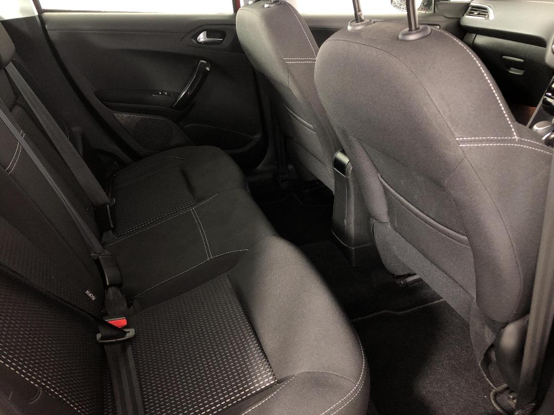 Photo '20' of Peugeot 208