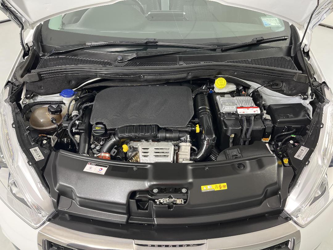 Photo '13' of Peugeot 208