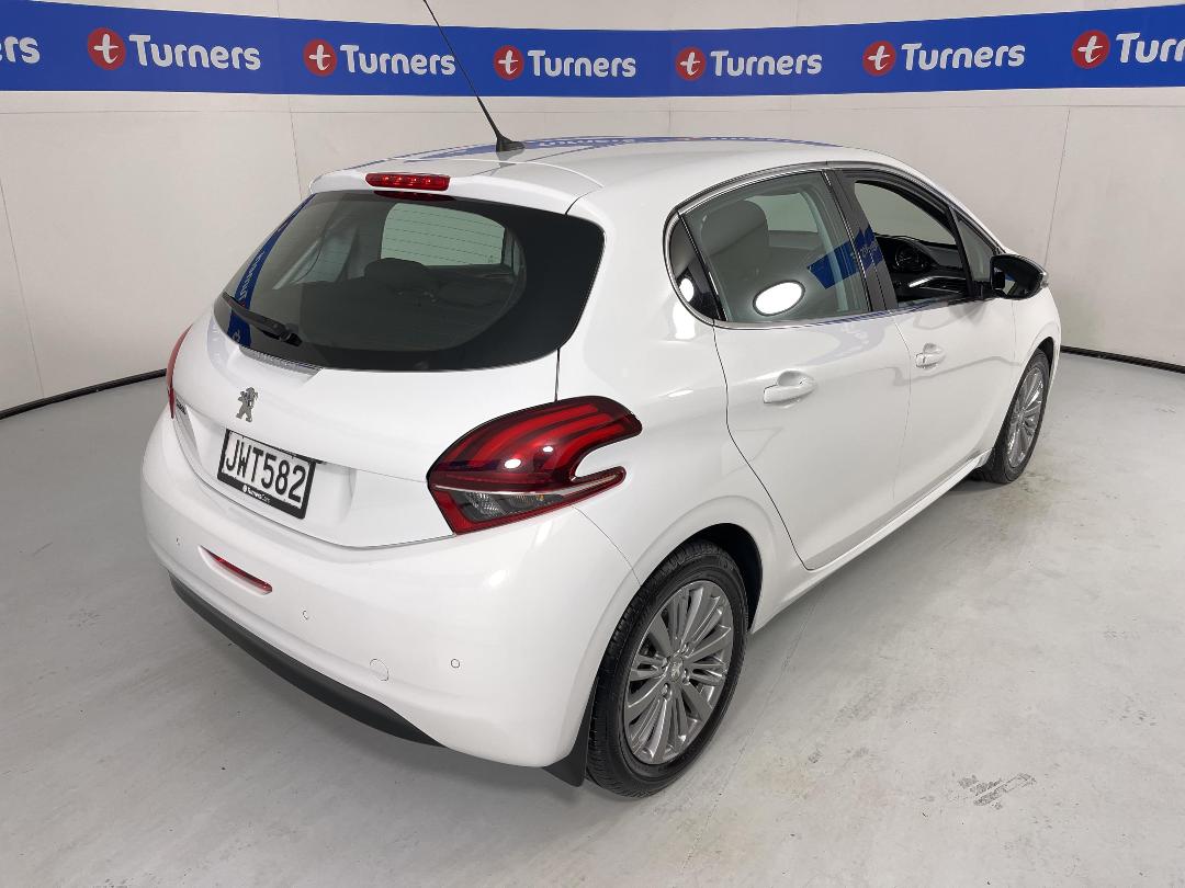 Photo '7' of Peugeot 208