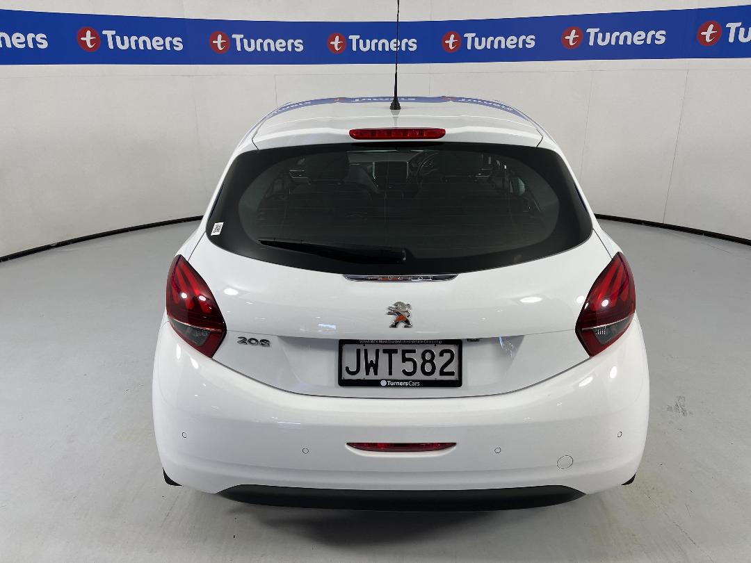 Photo '6' of Peugeot 208