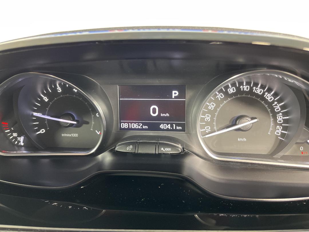 Photo '21' of Peugeot 208