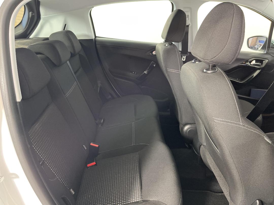 Photo '20' of Peugeot 208