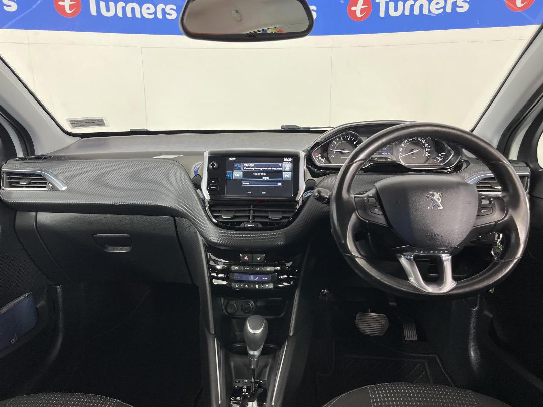 Photo '17' of Peugeot 208