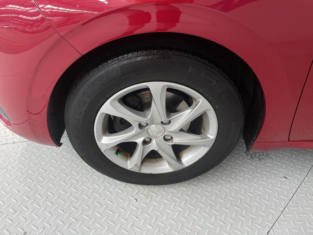 Photo '10' of Peugeot 208