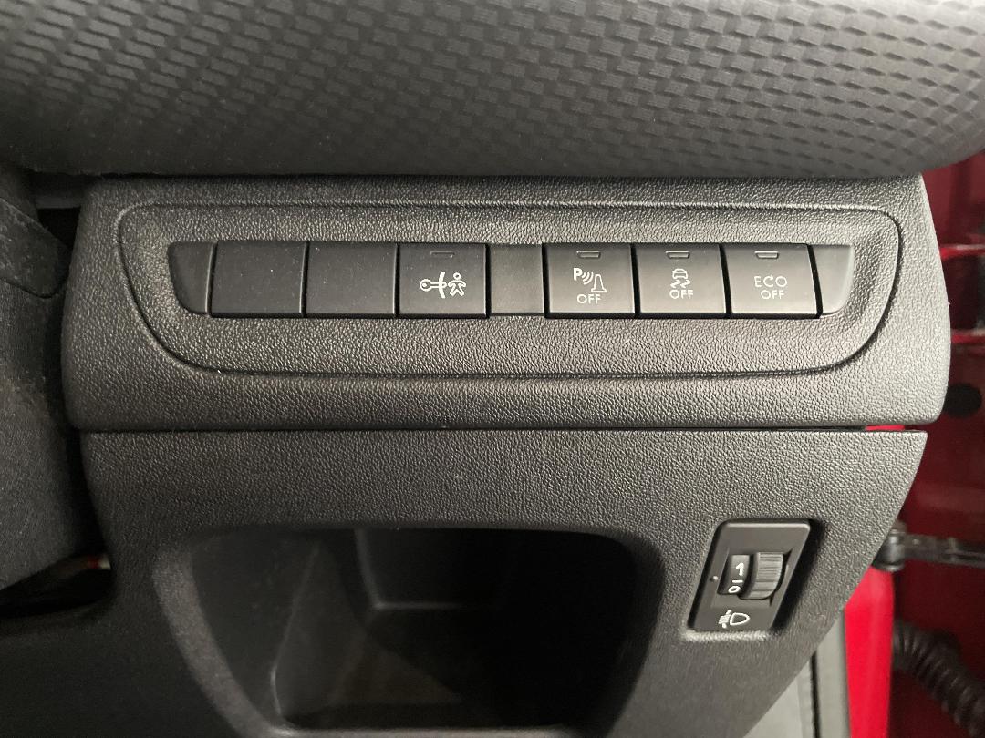 Photo '24' of Peugeot 208