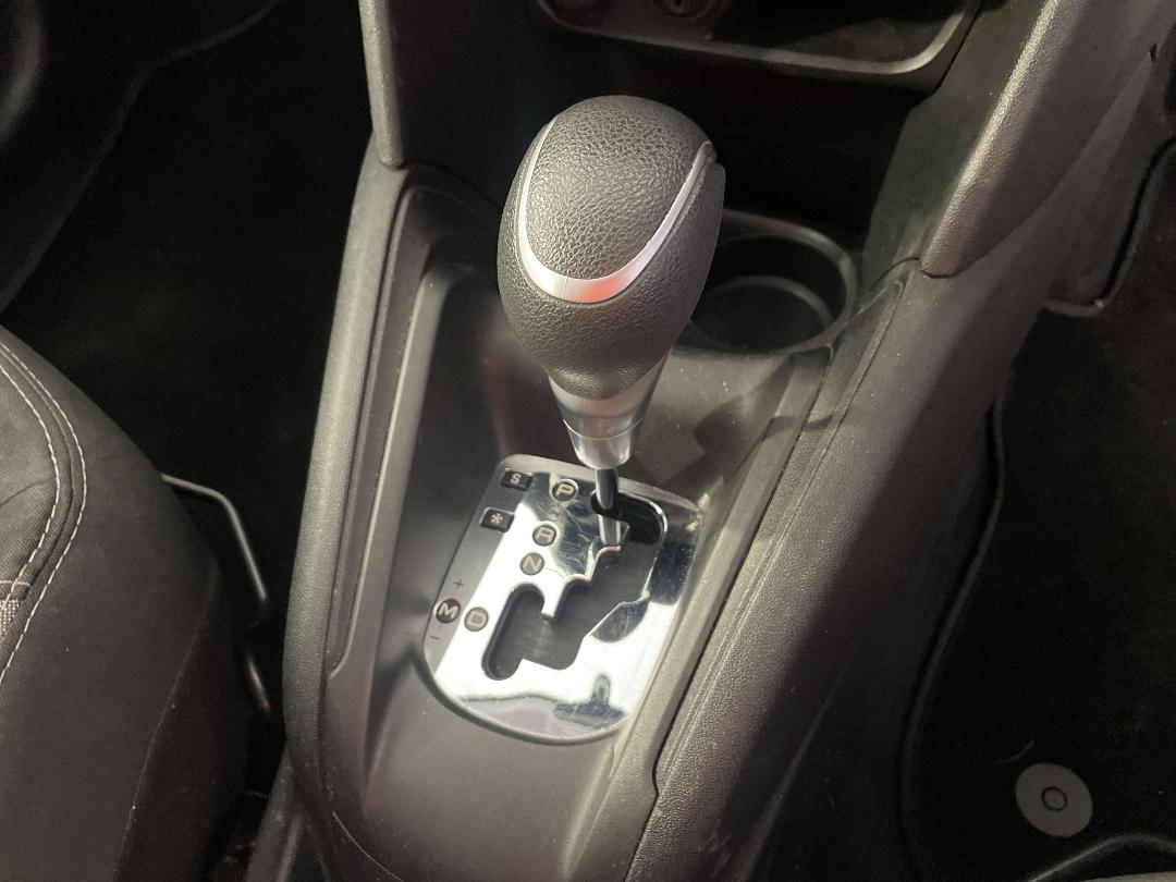 Photo '30' of Peugeot 208